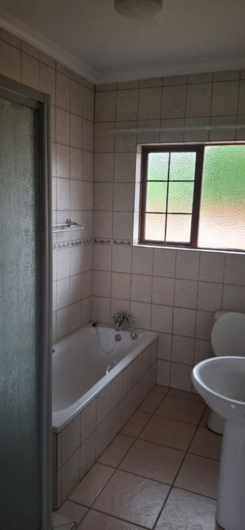 To Let 3 Bedroom Property for Rent in Waterval East North West